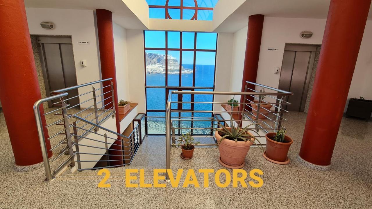 Seaside Haven: Deluxe Seaview Apartment with Heated Pools Playa Del Cura  Exterior photo