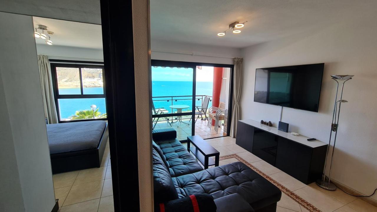 Seaside Haven: Deluxe Seaview Apartment with Heated Pools Playa Del Cura  Exterior photo
