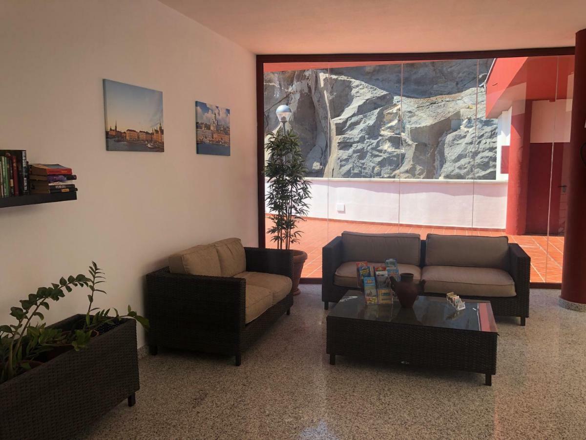 Seaside Haven: Deluxe Seaview Apartment with Heated Pools Playa Del Cura  Exterior photo
