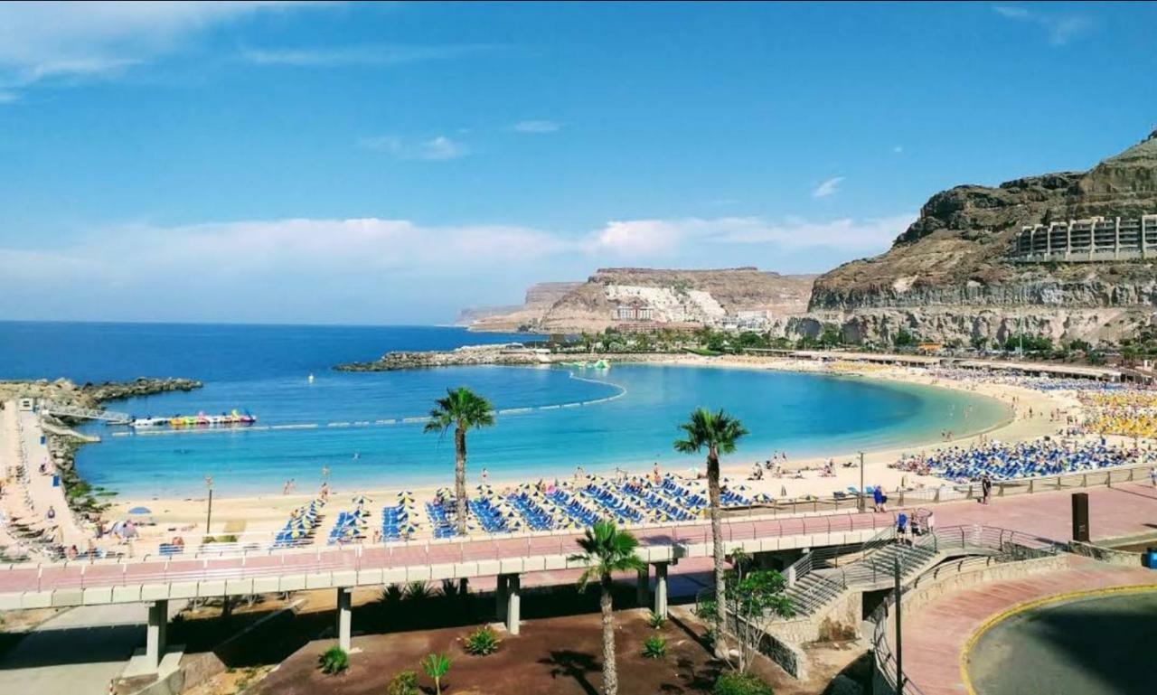 Seaside Haven: Deluxe Seaview Apartment with Heated Pools Playa Del Cura  Exterior photo