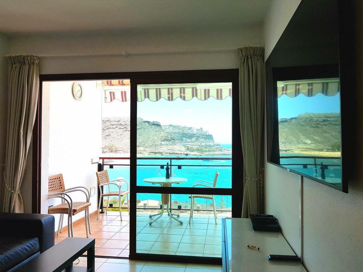 Seaside Haven: Deluxe Seaview Apartment with Heated Pools Playa Del Cura  Exterior photo