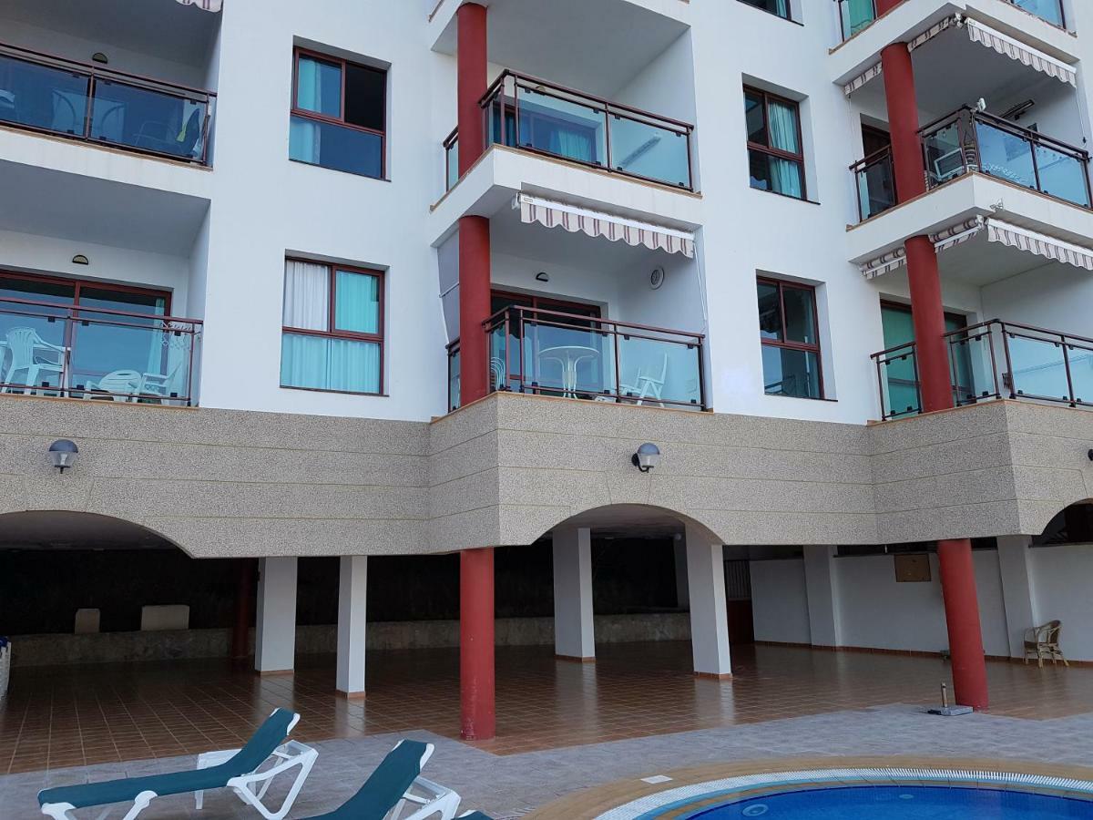 Seaside Haven: Deluxe Seaview Apartment with Heated Pools Playa Del Cura  Exterior photo